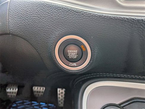 Certified 2022 Dodge Challenger R/T w/ Driver Convenience Group image 15