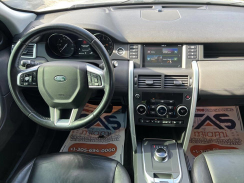 Used 2019 Land Rover Discovery Sport SE image 11