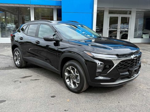 New 2025 Chevrolet Trax LT w/ Driver Confidence Package image 3
