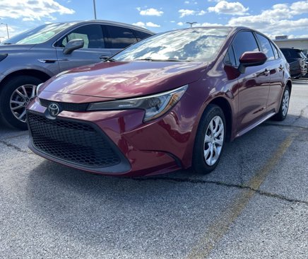 Used 2022 Toyota Corolla LE image 3