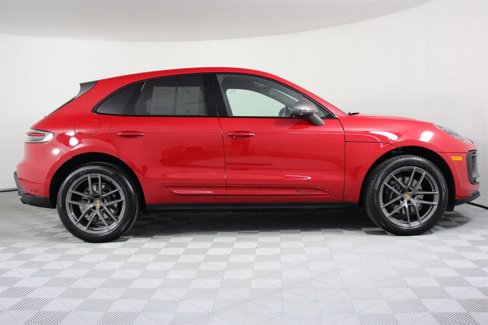 Certified 2025 Porsche Macan Turbo image 8