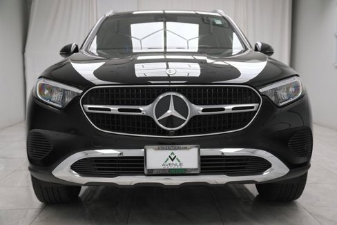 Used 2024 Mercedes-Benz GLC 300 4MATIC image 3