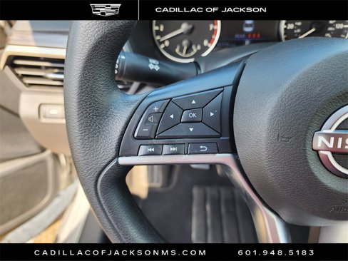 Used 2024 Nissan Altima 2.5 SV image 16