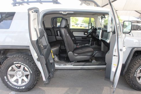 Used 2014 Toyota FJ Cruiser 4WD image 53