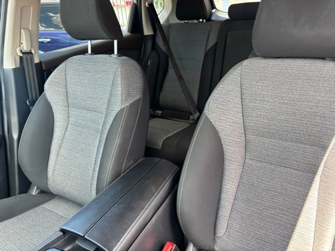 Used 2023 Nissan Rogue SV image 12