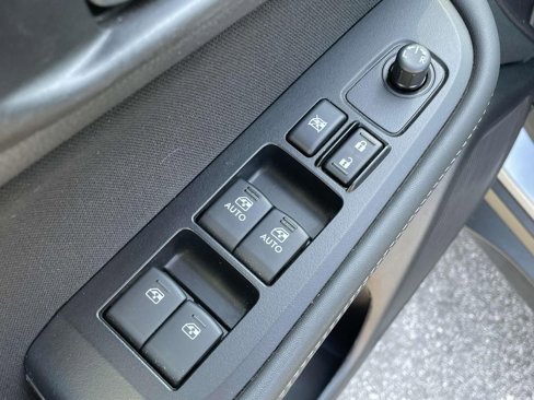Used 2017 Subaru Outback 2.5i Premium image 6