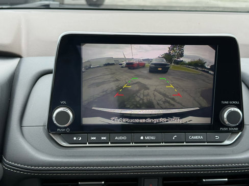 Used 2023 Nissan Rogue SV image 17