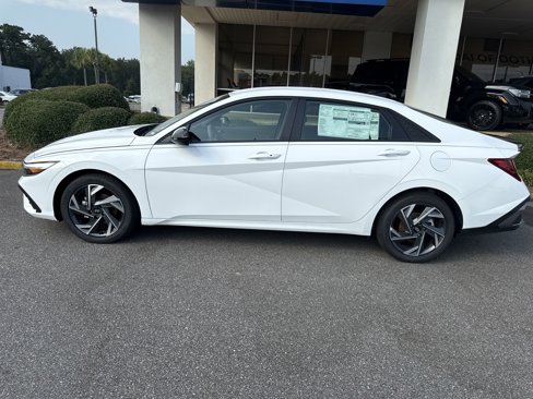 New 2025 Hyundai Elantra Sport image 2