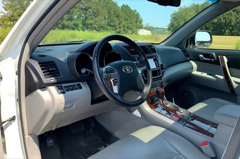 Used 2013 Toyota Highlander Limited image 15