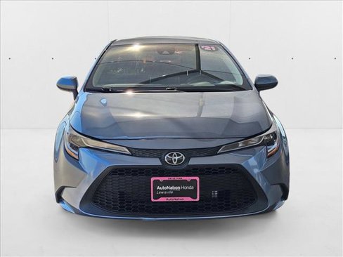 Used 2021 Toyota Corolla LE image 2