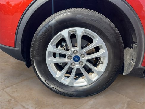 Used 2020 Ford Escape SE image 14