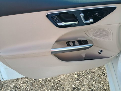 Used 2023 Mercedes-Benz C 300 4MATIC Sedan image 10