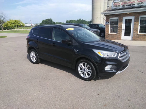 Used 2017 Ford Escape SE w/ Equipment Group 201A image 3