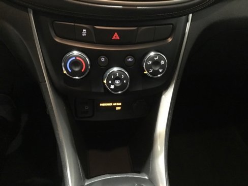 Used 2020 Chevrolet Trax LT image 32