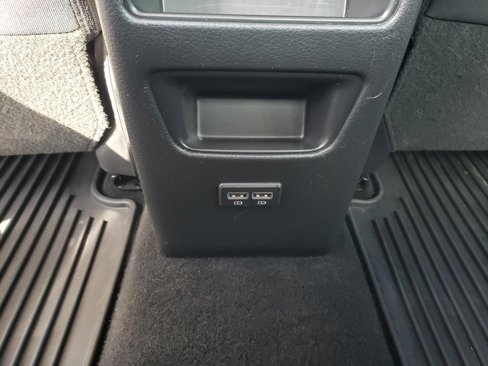 Used 2018 Nissan Sentra SV w/ Premium Package (P01) image 16