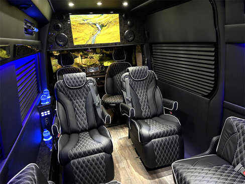 Used 2024 Mercedes-Benz Sprinter 3500 image 30