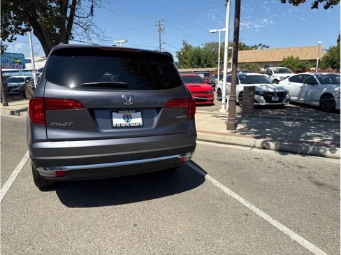 Used 2017 Honda Pilot Touring image 5