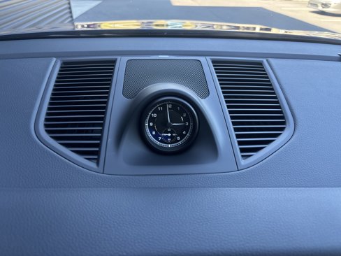 Certified 2025 Porsche Macan image 25