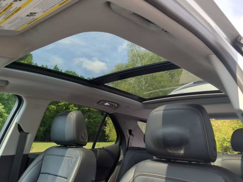 Used 2022 Chevrolet Equinox Premier image 23