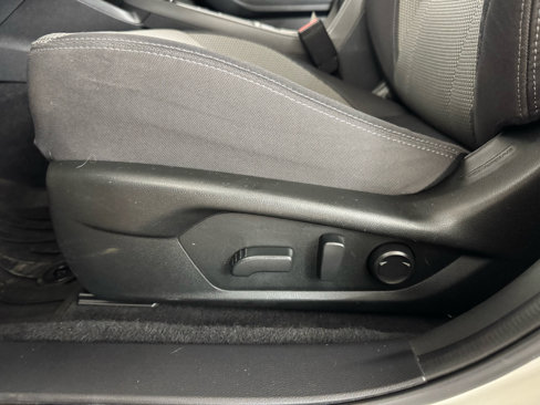 Used 2024 Subaru Crosstrek 2.0i Premium image 14