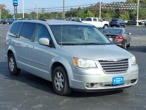 Used 2008 Chrysler Town & Country Touring image 32