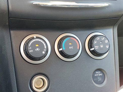 Used 2013 Nissan Rogue S image 19