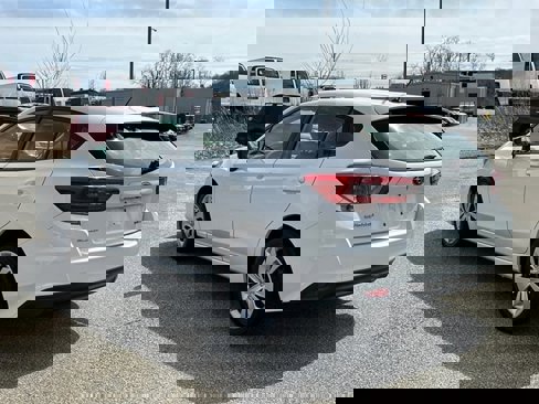Used 2023 Subaru Impreza 2.0i image 2