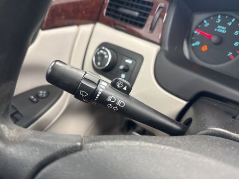 Used 2010 Chevrolet Impala LS image 35