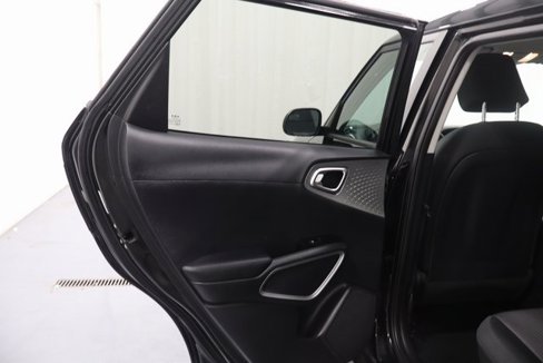 Used 2021 Kia Soul LX image 11