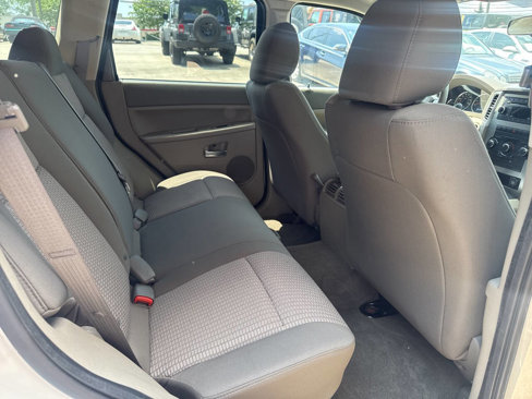Used 2009 Jeep Grand Cherokee Laredo image 13