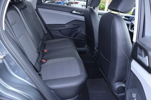 Certified 2022 Volkswagen Taos SE image 17