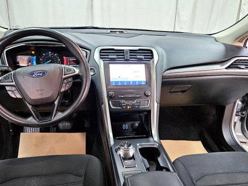 Used 2020 Ford Fusion SE image 19