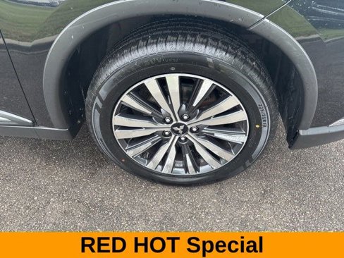 Used 2020 Mitsubishi Outlander ES image 41