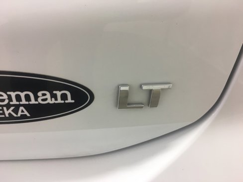 Used 2021 Chevrolet Equinox LT image 12