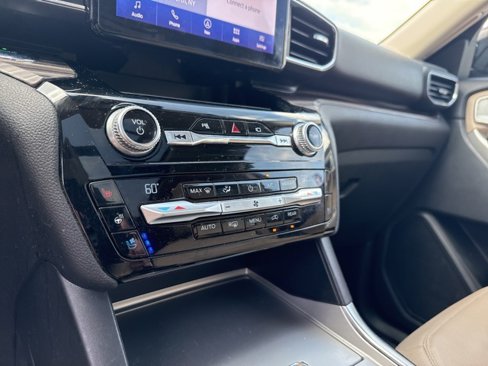 Used 2021 Ford Explorer Limited w/ Equipment Group 301A image 21