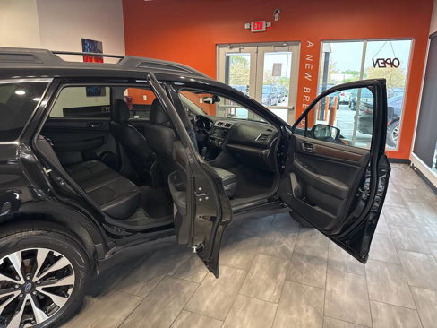 Used 2017 Subaru Outback 3.6R Limited image 12
