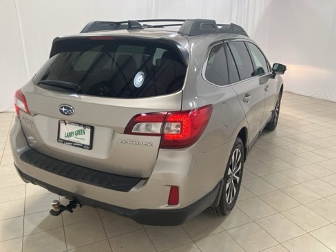 Used 2016 Subaru Outback 2.5i Limited image 5