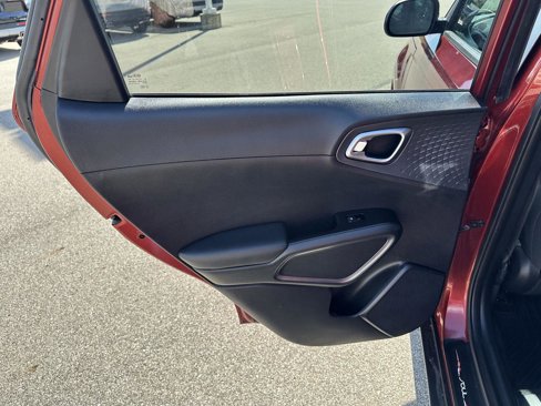 Used 2020 Kia Soul S image 15