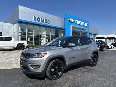 Used 2019 Jeep Compass Altitude image 1