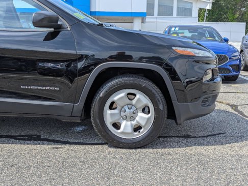 Used 2017 Jeep Cherokee Sport w/ Safety Group image 35