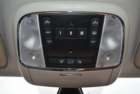 Used 2012 Jeep Grand Cherokee Overland Summit image 27