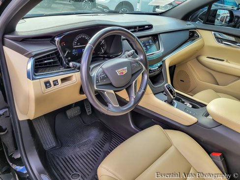 Used 2018 Cadillac XT5 AWD image 9