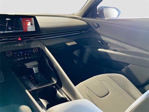 New 2025 Hyundai Elantra SEL image 22