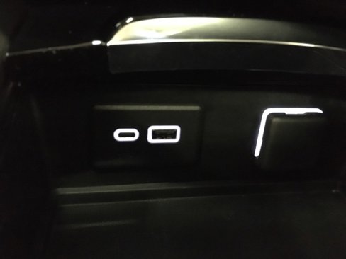 Used 2023 Buick Envision Essence w/ Sport Touring Package image 27