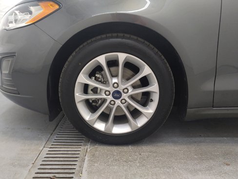 Used 2020 Ford Fusion SE image 31