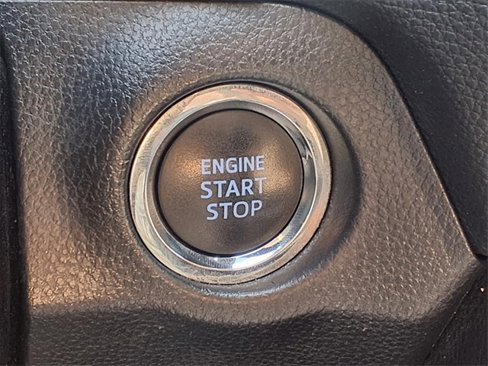 Used 2021 Toyota RAV4 XLE image 16