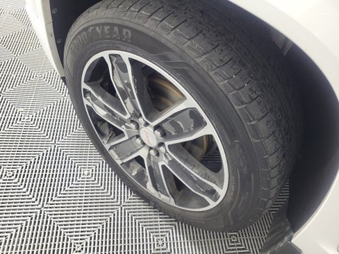 Used 2019 GMC Acadia Denali image 7