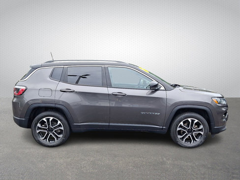 Certified 2022 Jeep Compass Limited image 7
