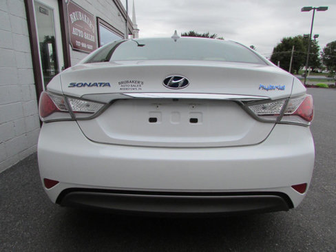 Used 2015 Hyundai Sonata Hybrid image 3