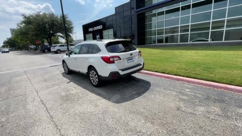 Used 2019 Subaru Outback 2.5i Touring image 4